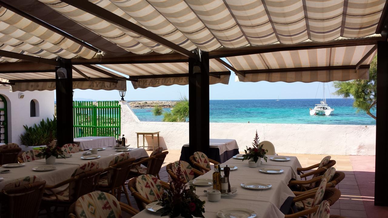 Hostal Restaurante Playa Colonia de Sant Jordi Екстер'єр фото