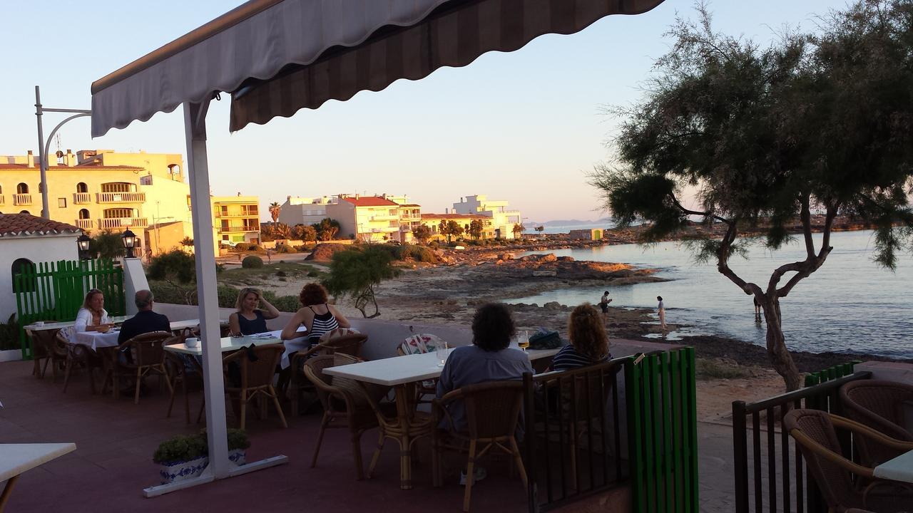 Hostal Restaurante Playa Colonia de Sant Jordi Екстер'єр фото