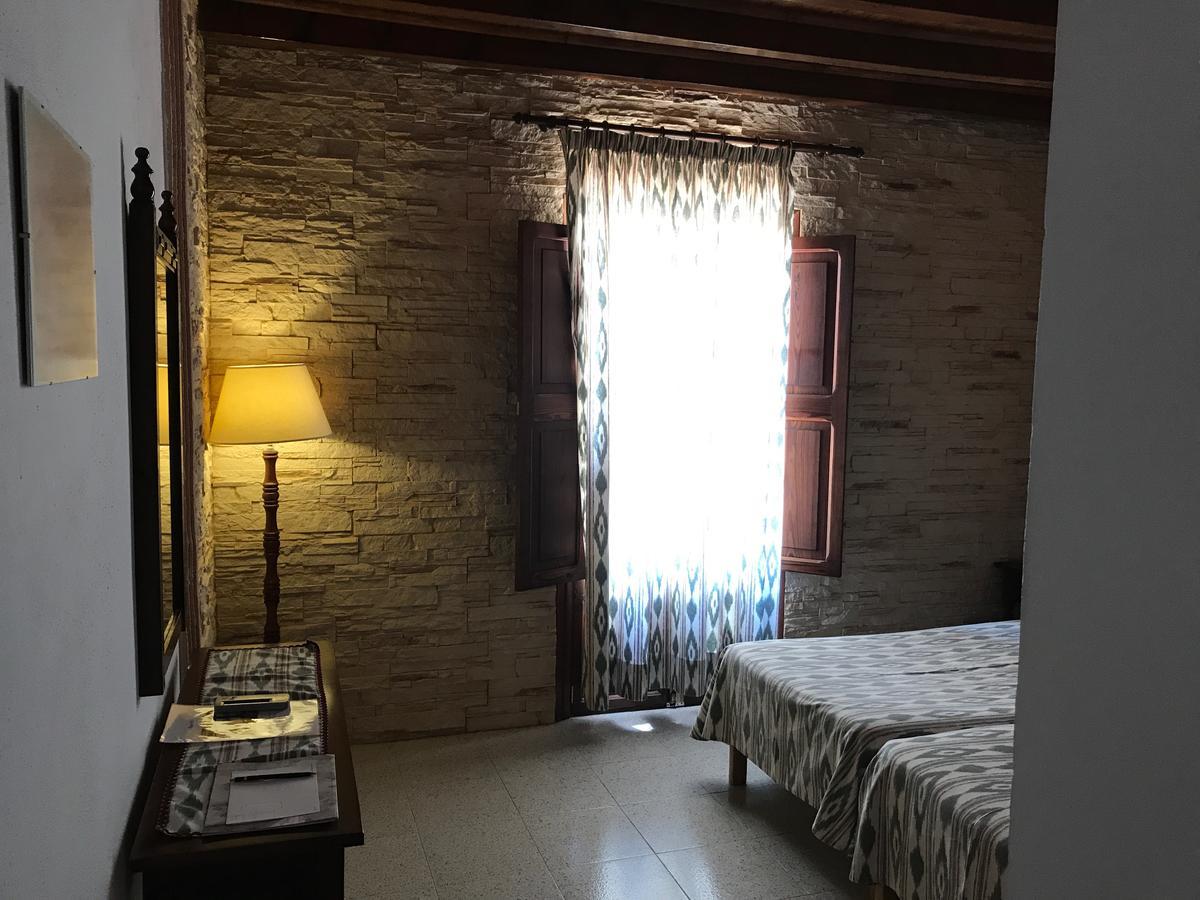 Hostal Restaurante Playa Colonia de Sant Jordi Екстер'єр фото